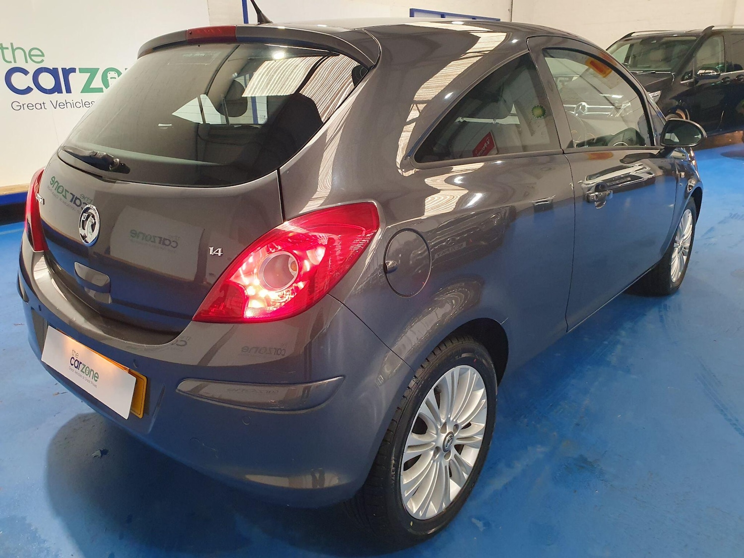 Used Vauxhall Corsa 2012 for sale - 76498711: Photo 3