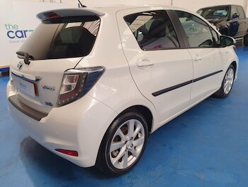 Used Toyota Yaris 2012 for sale - 77969957: Photo