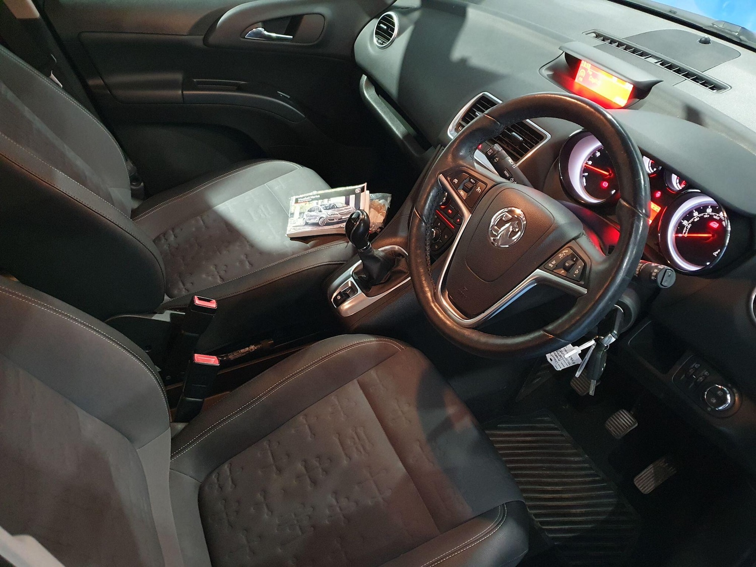 Used Vauxhall Meriva 2015 for sale - 77598991: Photo 13