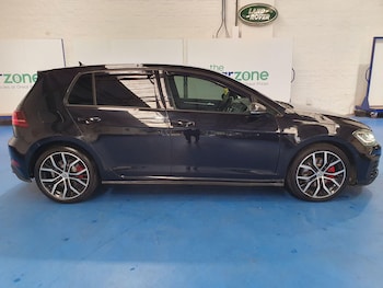 Used Volkswagen Golf 2017 for sale - 78661193: Photo