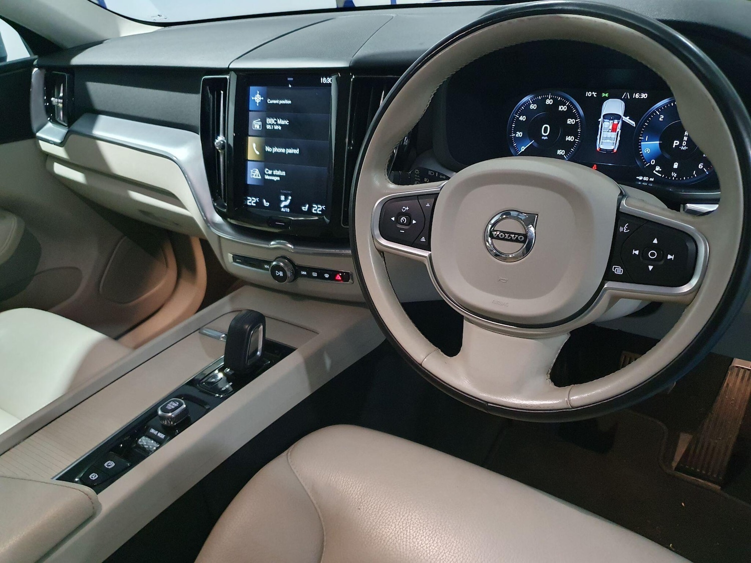 Used Volvo XC60 2020 for sale - 77784128: Photo 10