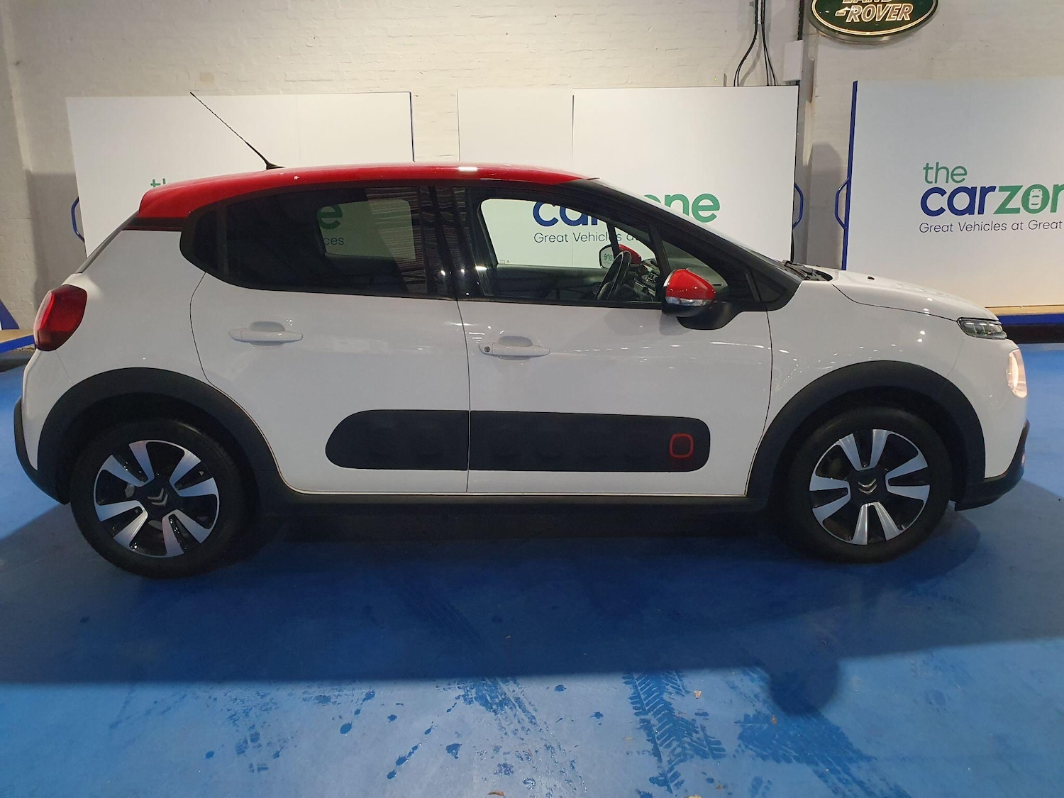 Used Citroen C3 2017 for sale - 76701993: Photo 2