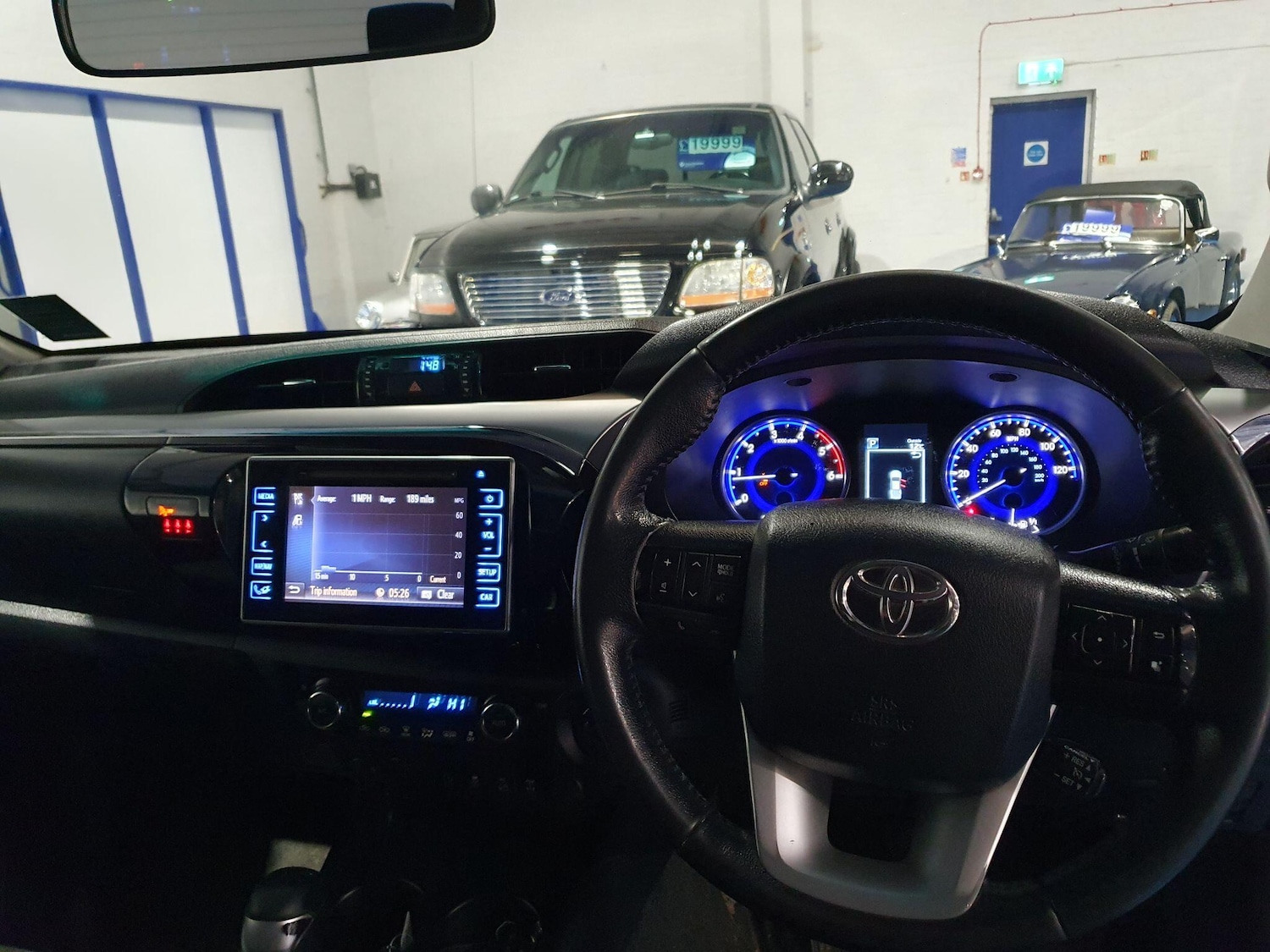 Used Toyota Hilux 2019 for sale - 77695945: Photo 13