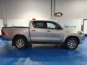 Used Toyota Hilux 2019 for sale - 77695945: Photo