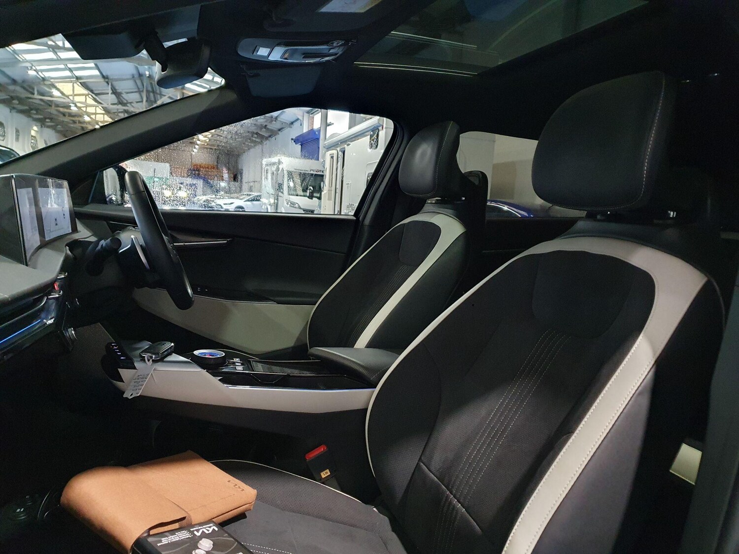 Used Kia EV6 2023 for sale - 77752900: Photo 14