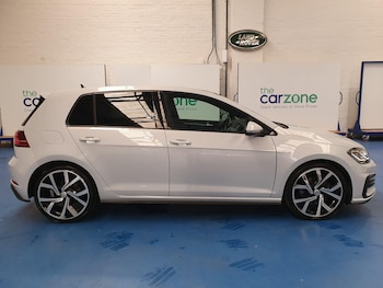 Used Volkswagen Golf 2017 for sale - 76953336: Photo