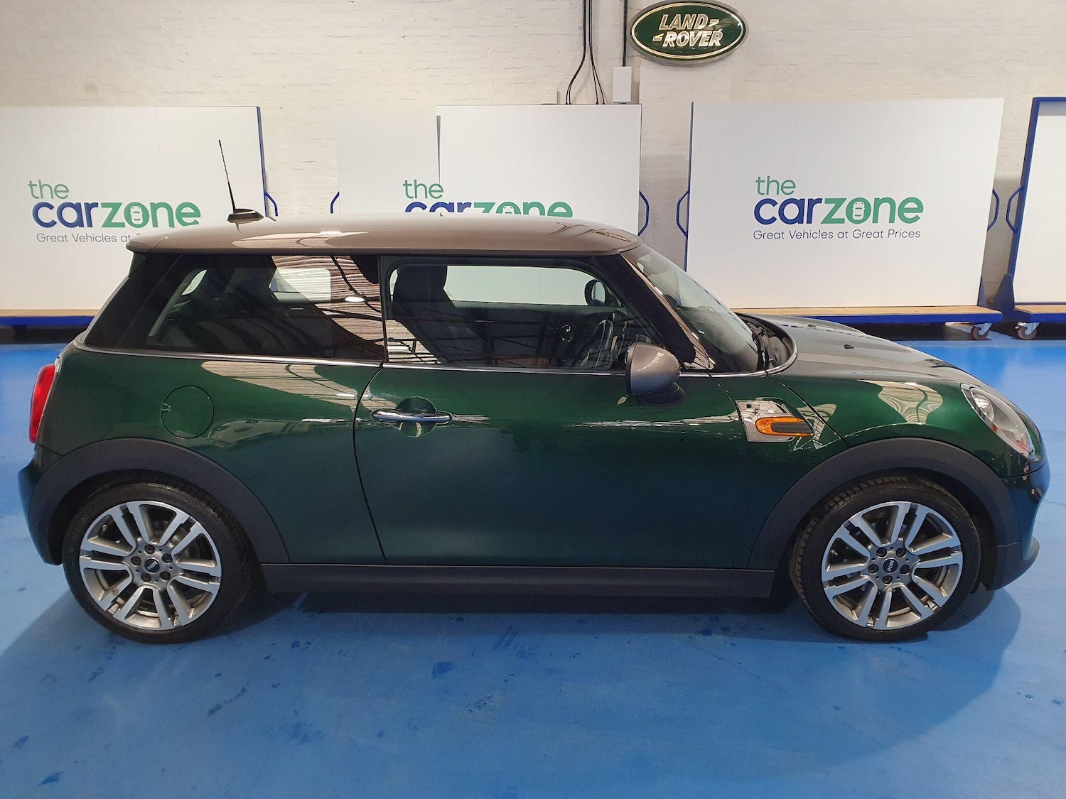 Used MINI Hatch 2017 for sale - 77598100: Photo 2