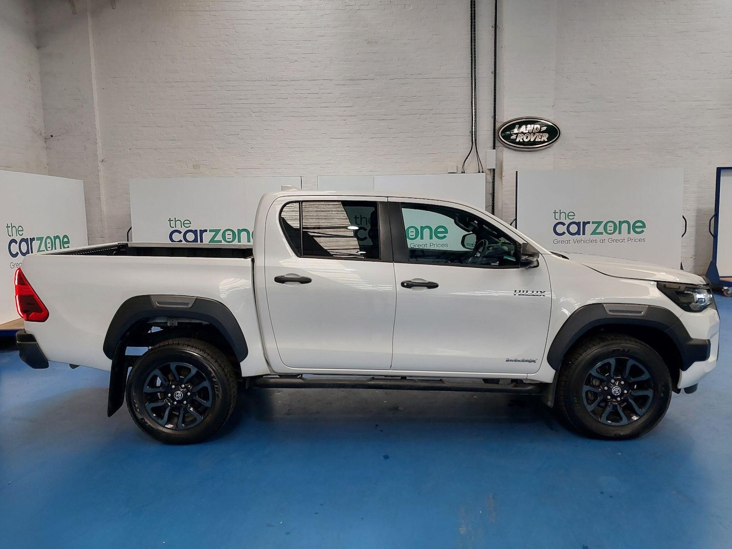 Used Toyota Hilux 2024 for sale - 76239492: Photo 2