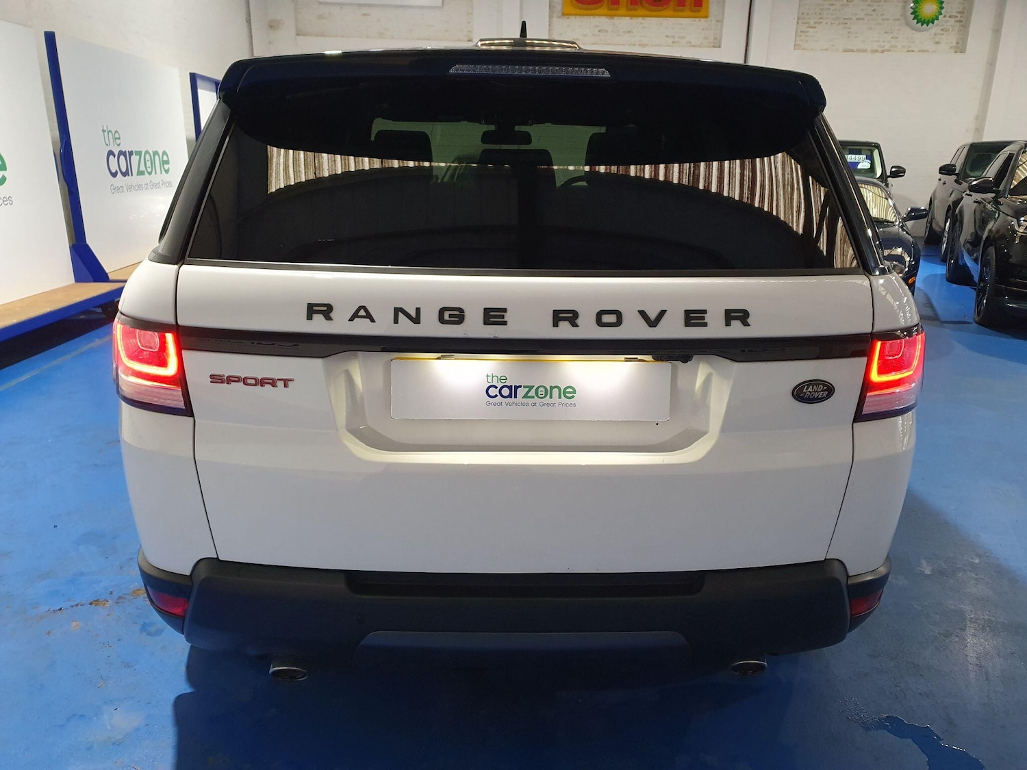 Used Land Rover Range Rover Sport 2015 for sale - 77412106: Photo 4