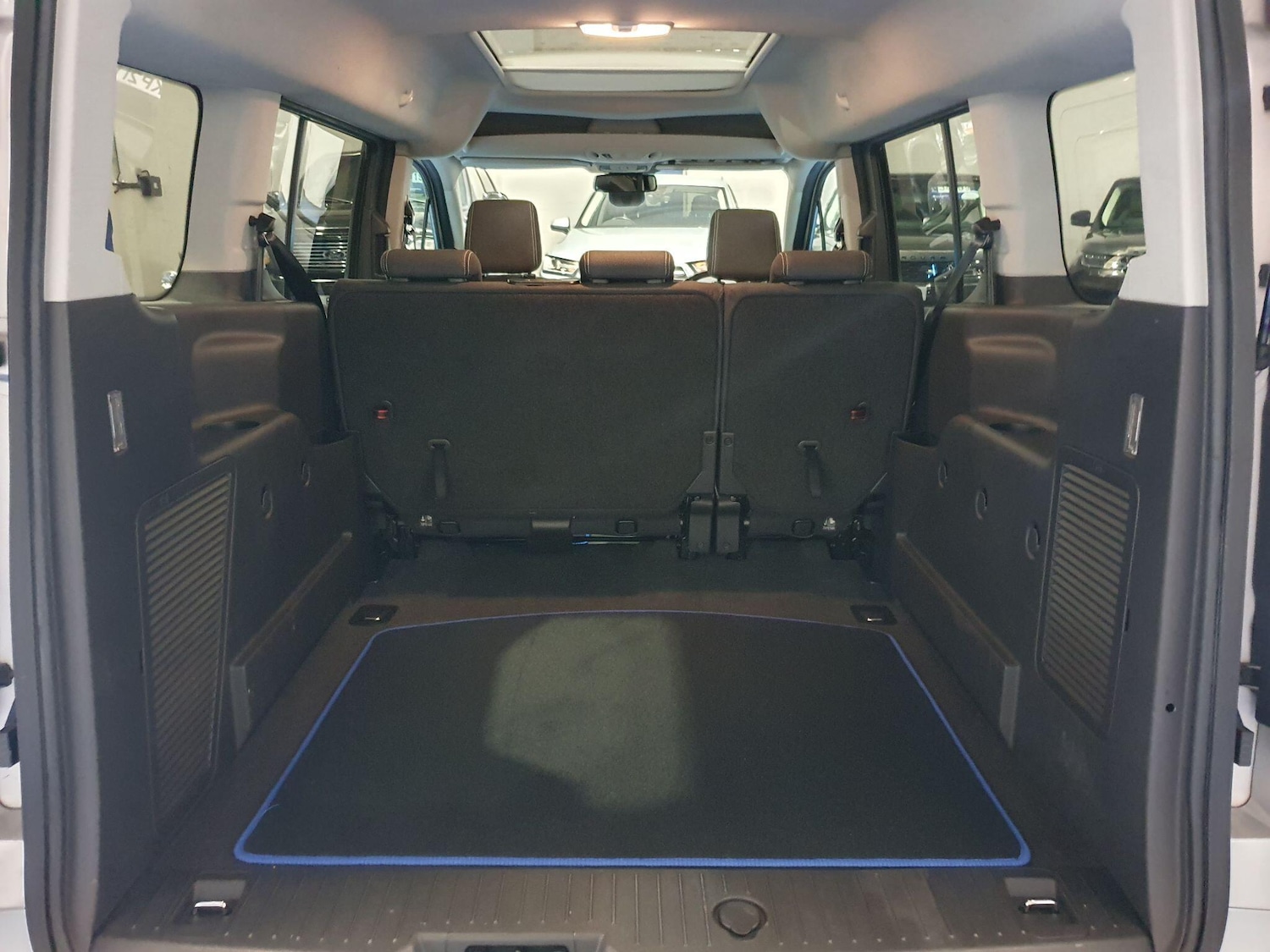 Used Ford Grand Tourneo Connect 2018 for sale - 78100579: Photo 17