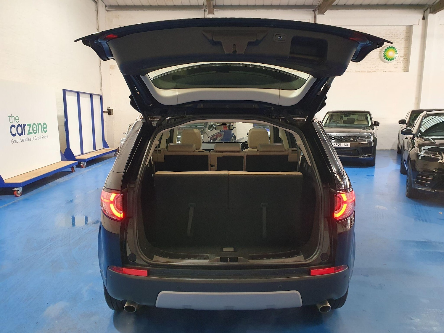 Used Land Rover Discovery Sport for sale - 77015319: Photo 5