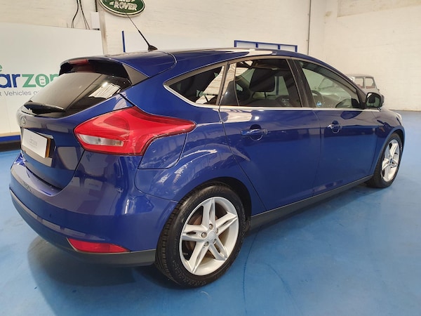 Used Ford Focus 2015 for sale - 76109362: Photo 3