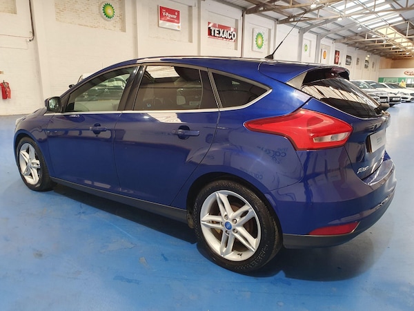 Used Ford Focus 2015 for sale - 76109362: Photo 5
