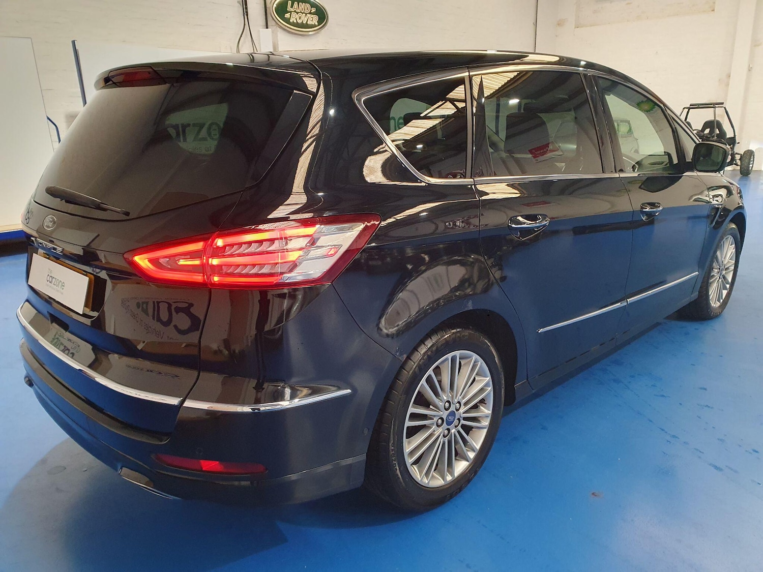 Used Ford S-Max 2017 for sale - 76138680: Photo 3