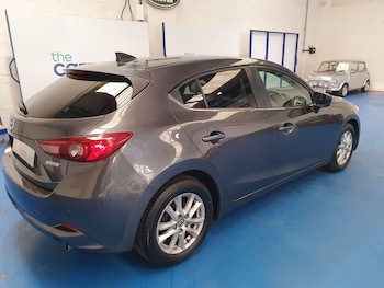 Used Mazda Mazda3 2017 for sale - 76042301: Photo 3
