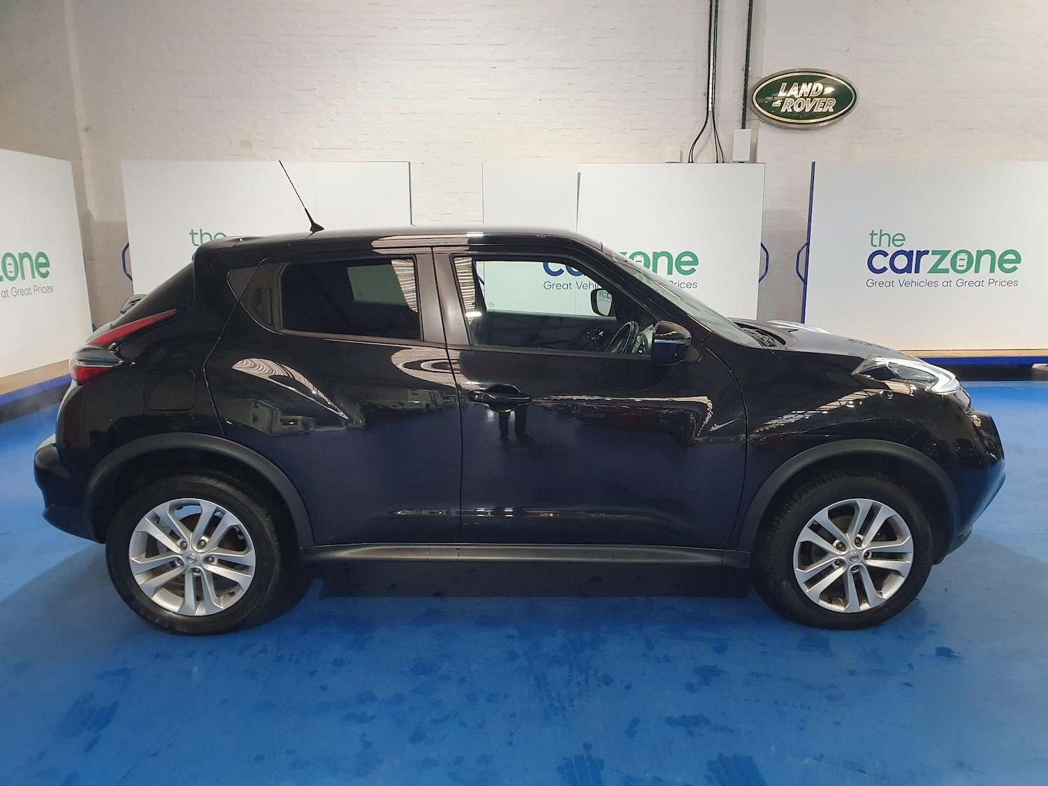 Used Nissan Juke 2017 for sale - 77624877: Photo 2