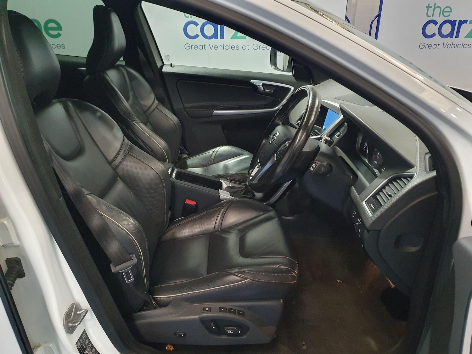 Used Volvo XC60 2016 for sale - 76238648: Photo 9