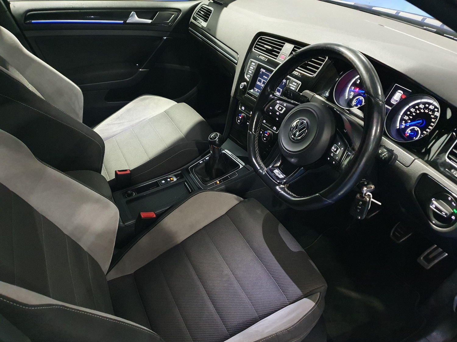 Used Volkswagen Golf 2014 for sale - 76780702: Photo 10