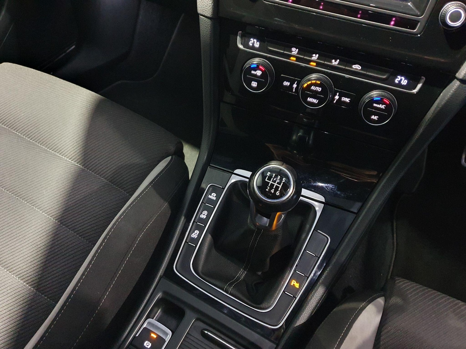 Used Volkswagen Golf 2014 for sale - 76780702: Photo 16