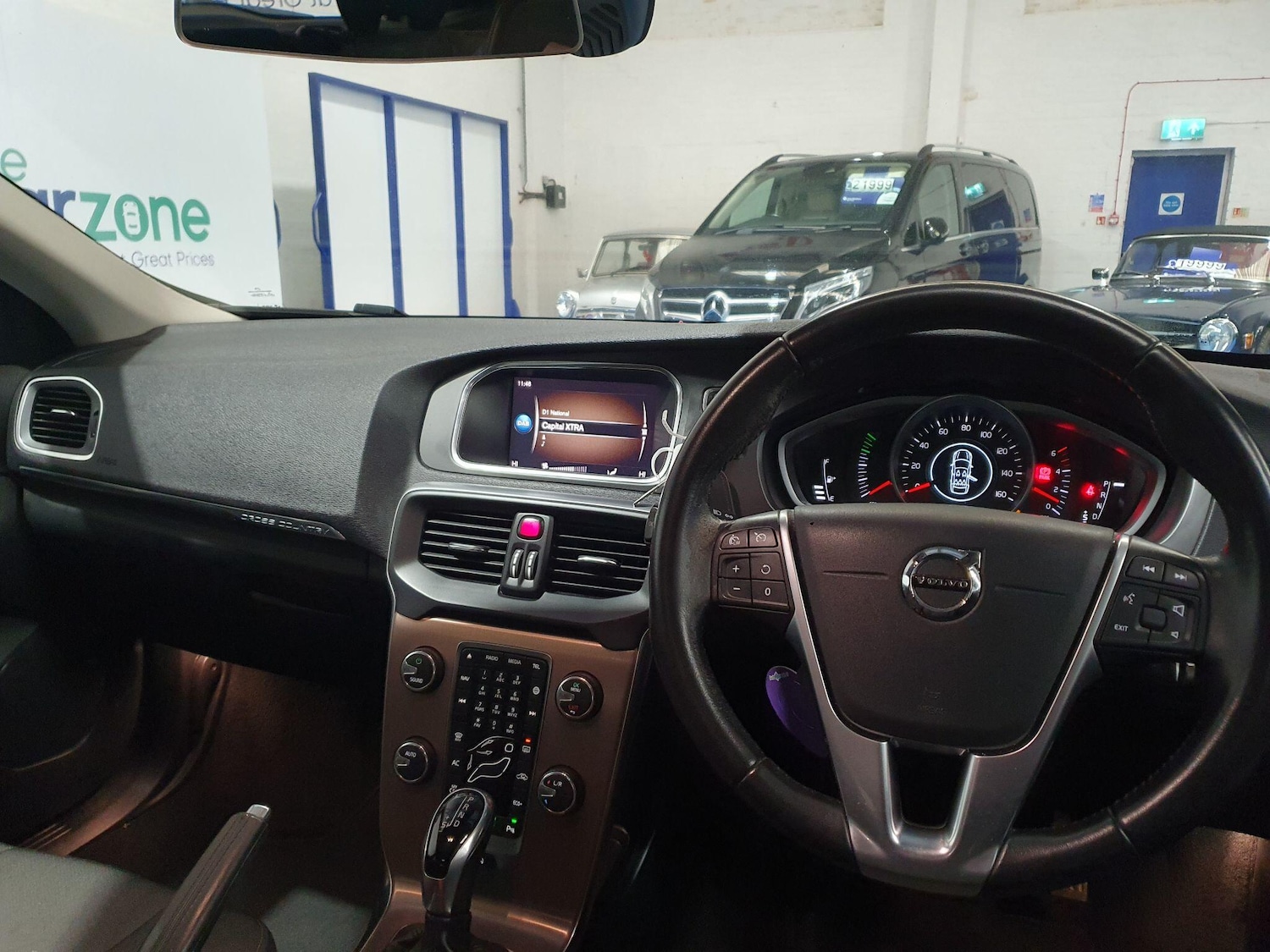 Used Volvo V40 2017 for sale - 77132010: Photo 10