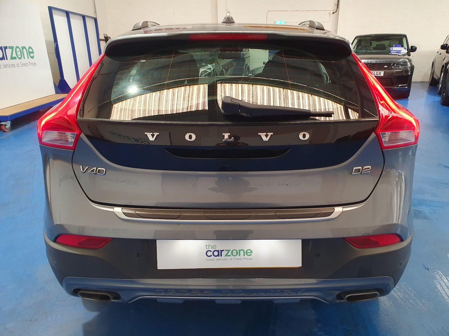 Used Volvo V40 2017 for sale - 77132010: Photo 4