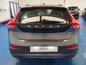 Used Volvo V40 2017 for sale - 77132010: Photo