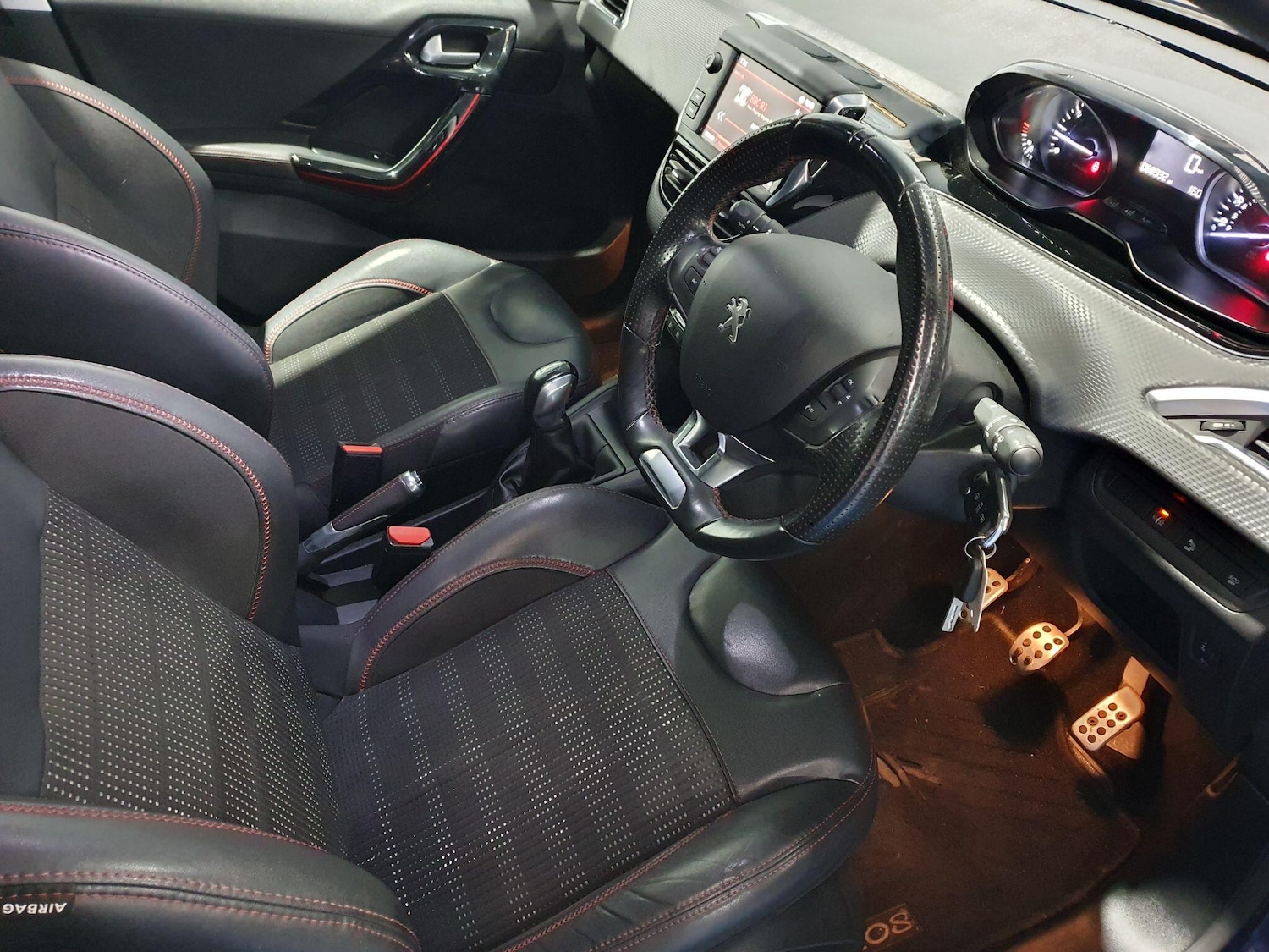 Used Peugeot 208 2017 for sale - 77331236: Photo 10