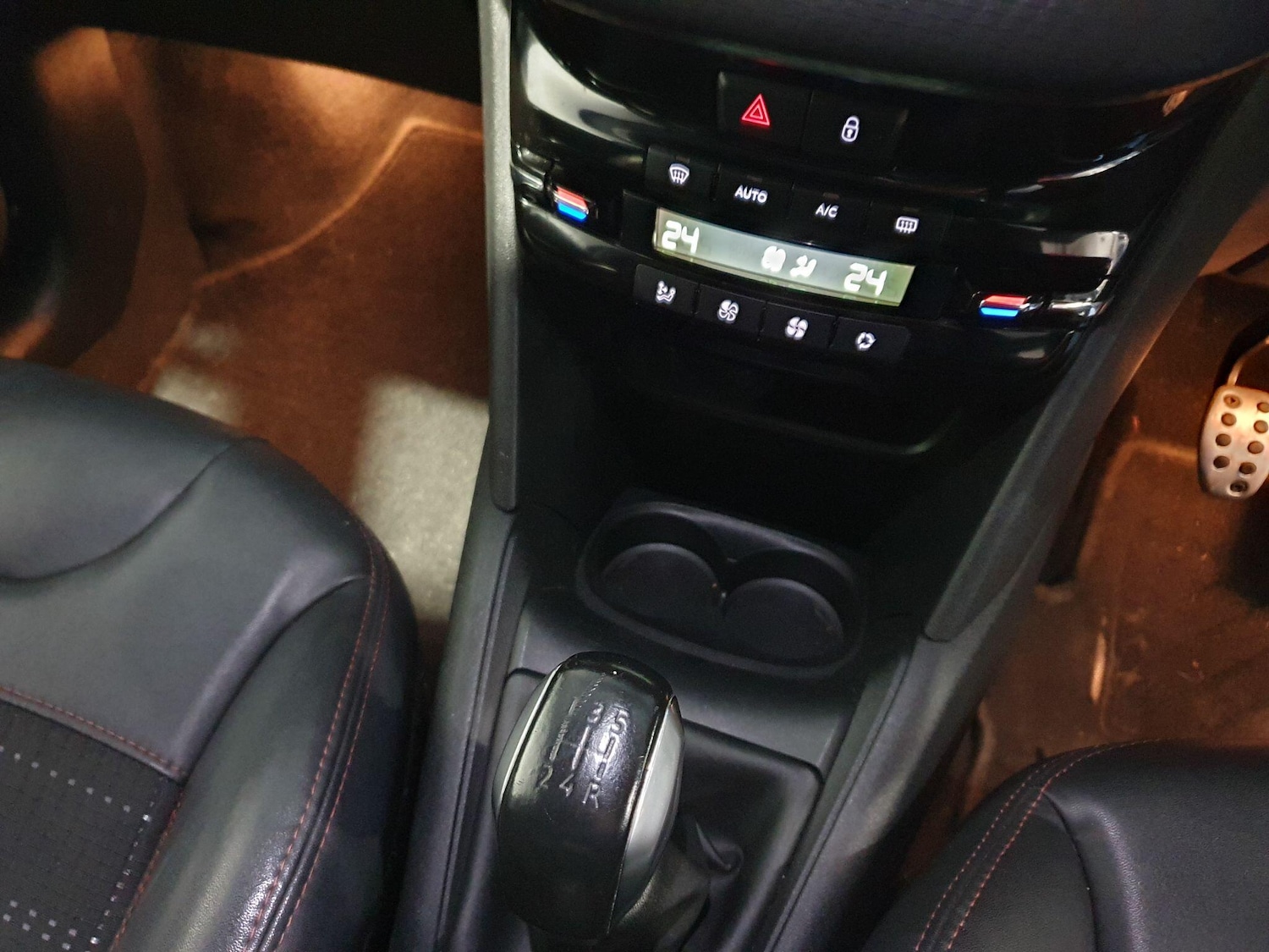 Used Peugeot 208 2017 for sale - 77331236: Photo 13