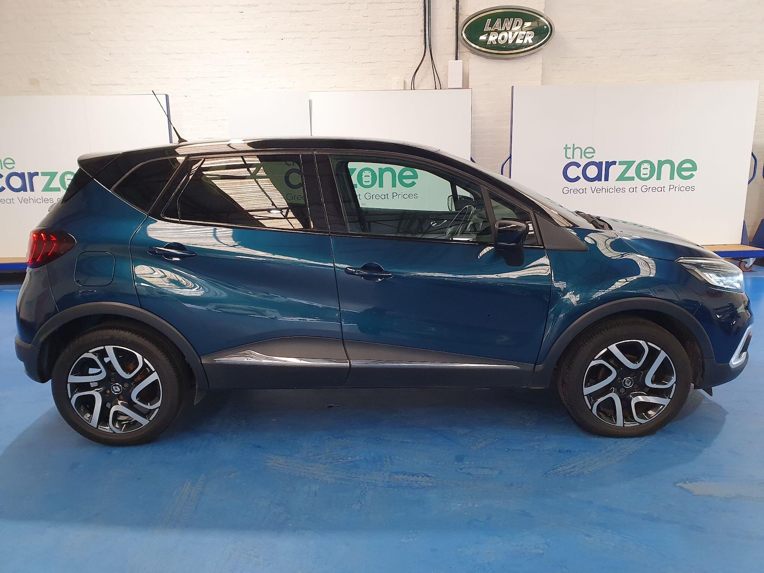 Used Renault Captur for sale - 77586874: Photo 2