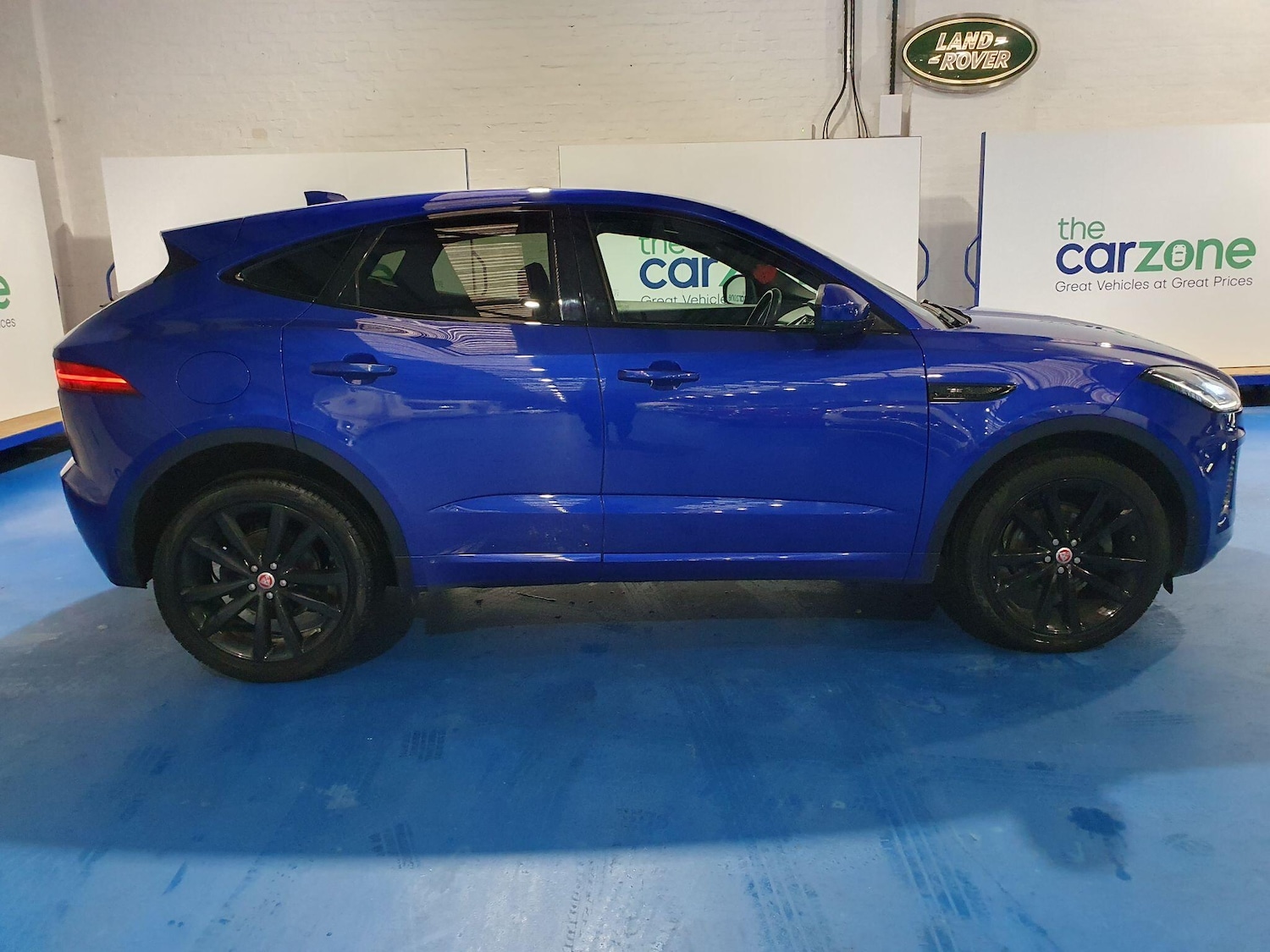 Used Jaguar E-Pace 2019 for sale - 77737290: Photo 2