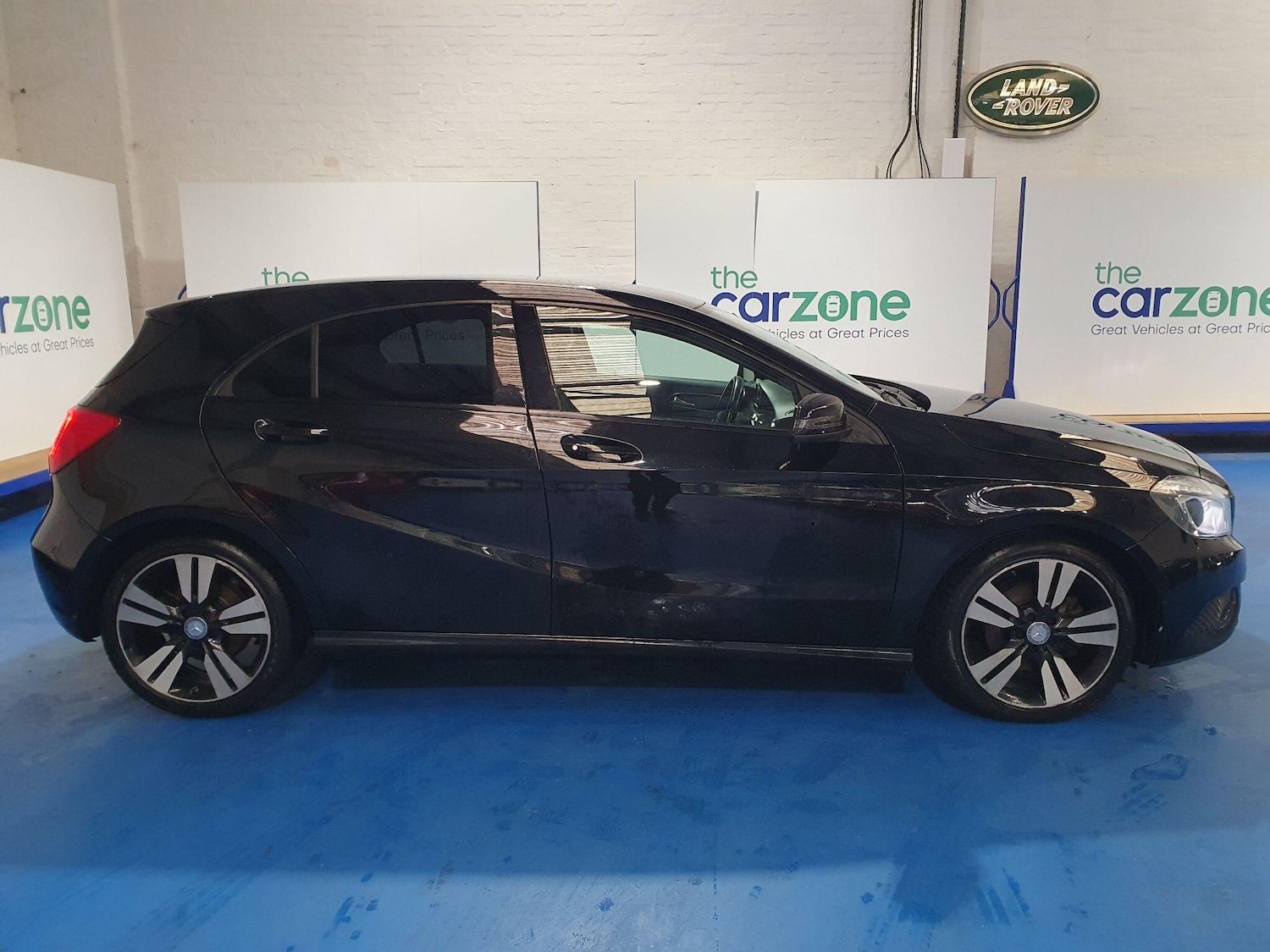 Used Mercedes-Benz A-Class 2014 for sale - 77345274: Photo 2