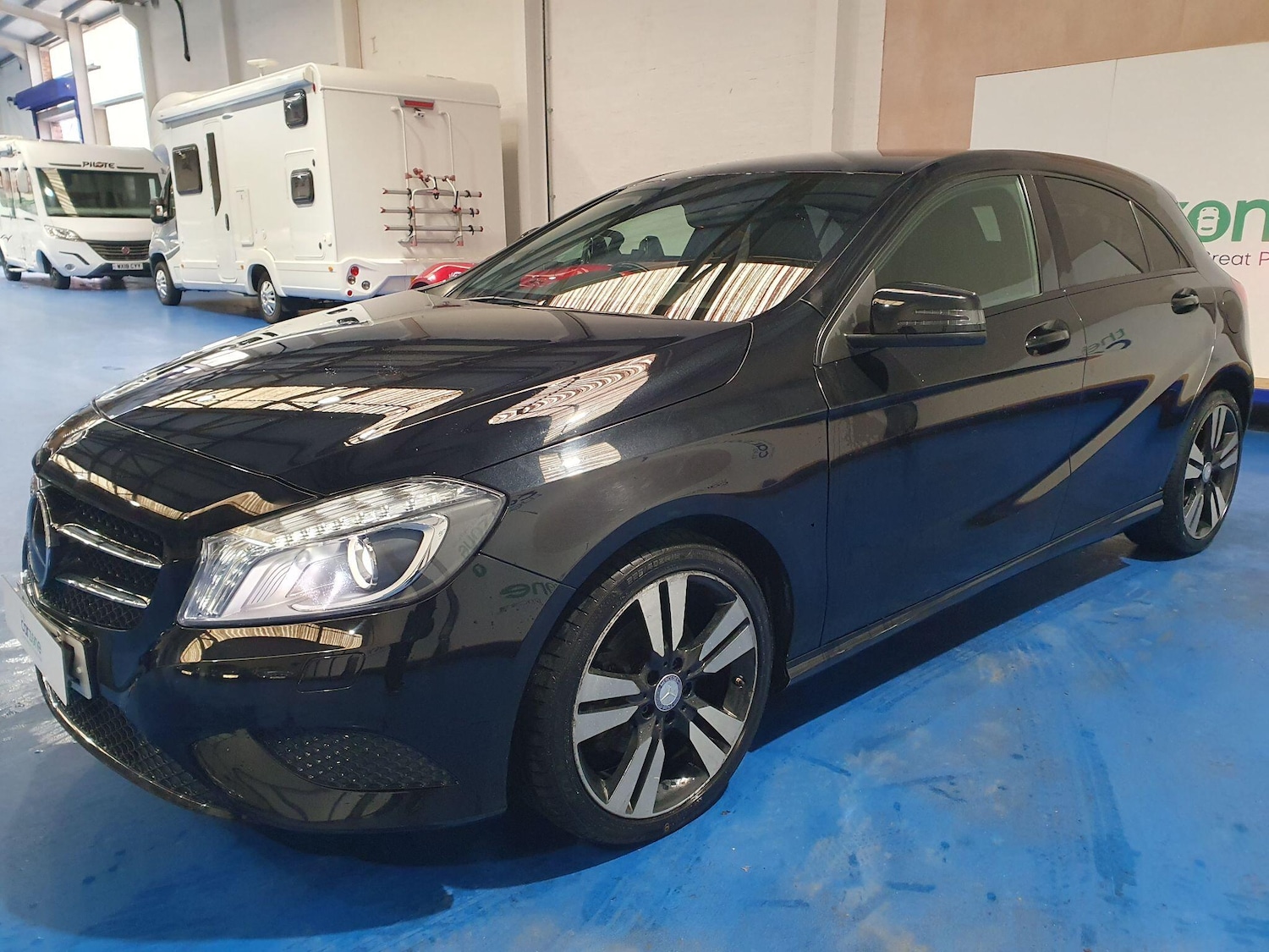 Used Mercedes-Benz A-Class 2014 for sale - 77345274: Photo 7