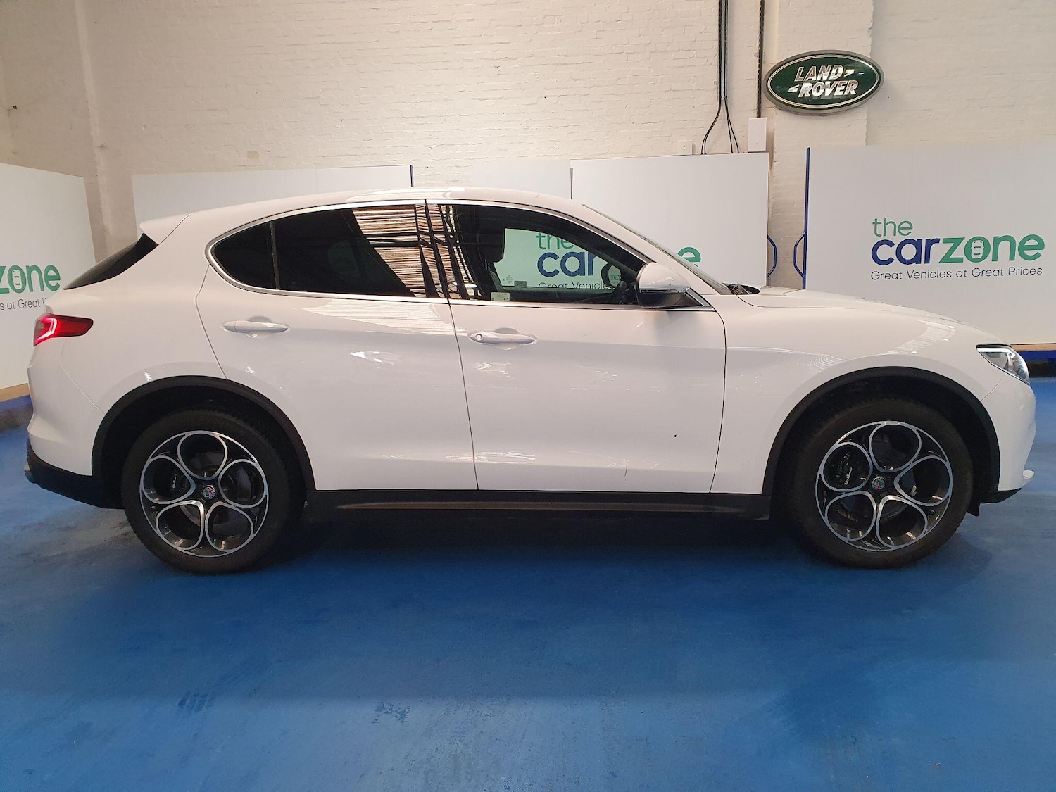 Used Alfa Romeo Stelvio 2020 for sale - 77230007: Photo 2