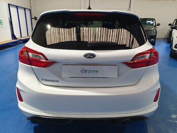 Used Ford Fiesta 2018 for sale - 77695537: Photo