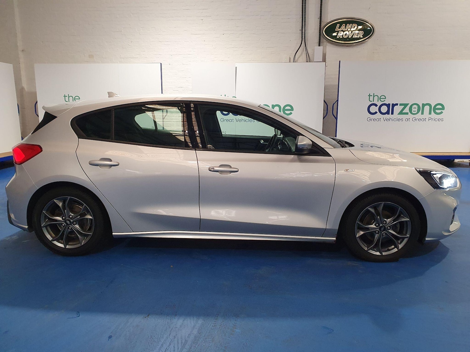 Used Ford Focus 2020 for sale - 77330952: Photo 2