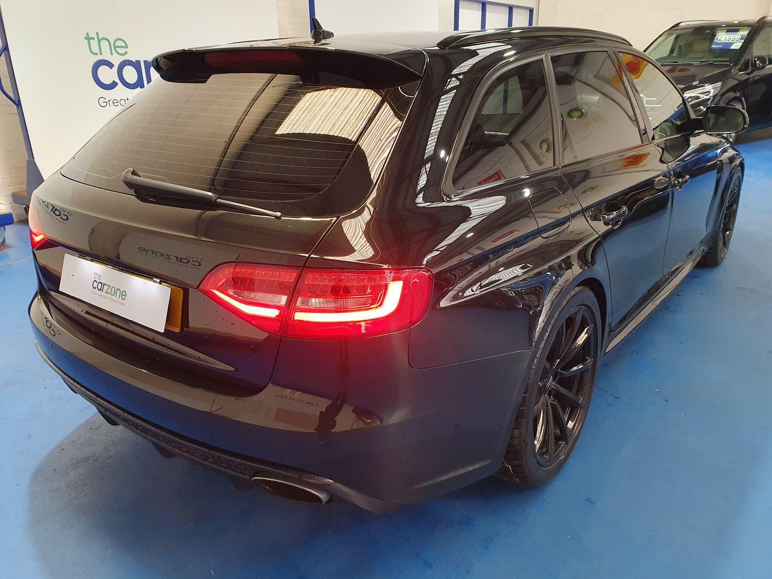 Used Audi RS4 2014 for sale - 76689697: Photo 3