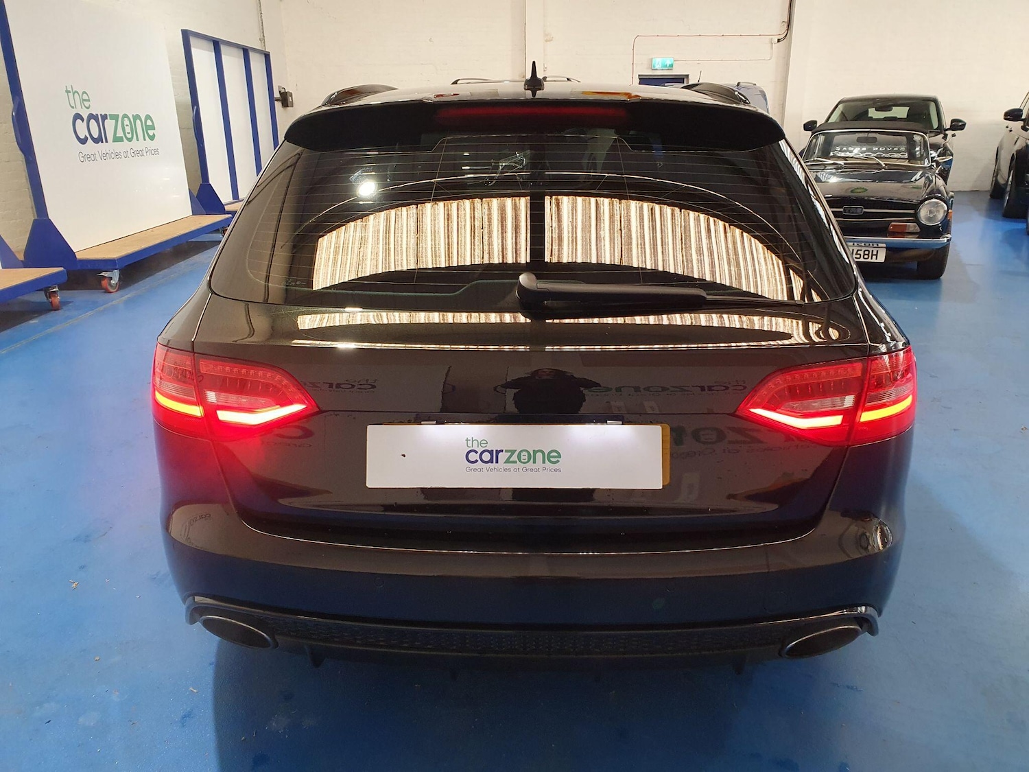 Used Audi RS4 2014 for sale - 76689697: Photo 4