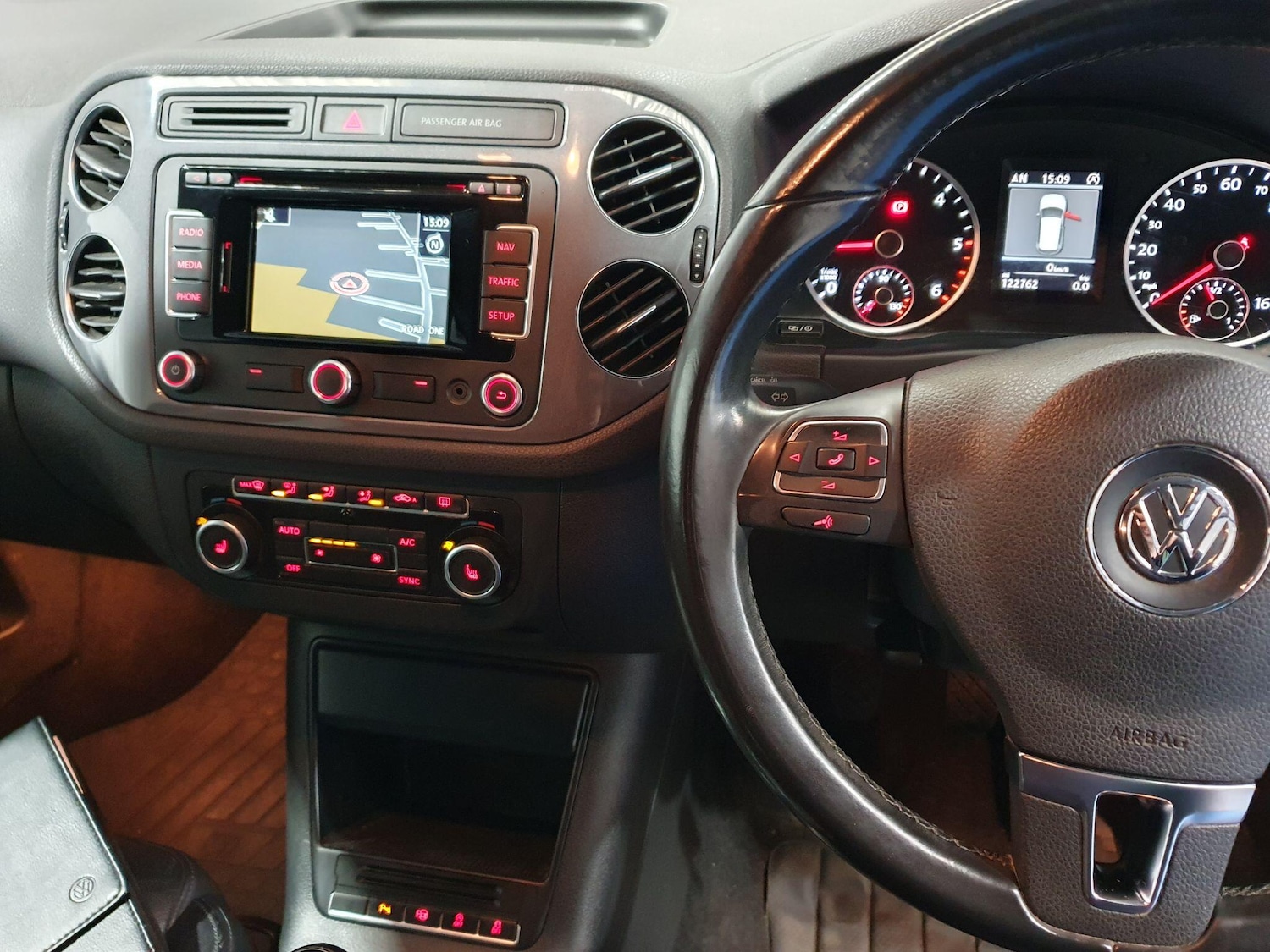 Used Volkswagen Tiguan 2013 for sale - 77892609: Photo 14