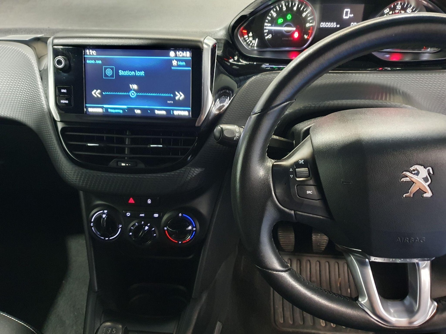 Used Peugeot 208 2017 for sale - 76550014: Photo 13