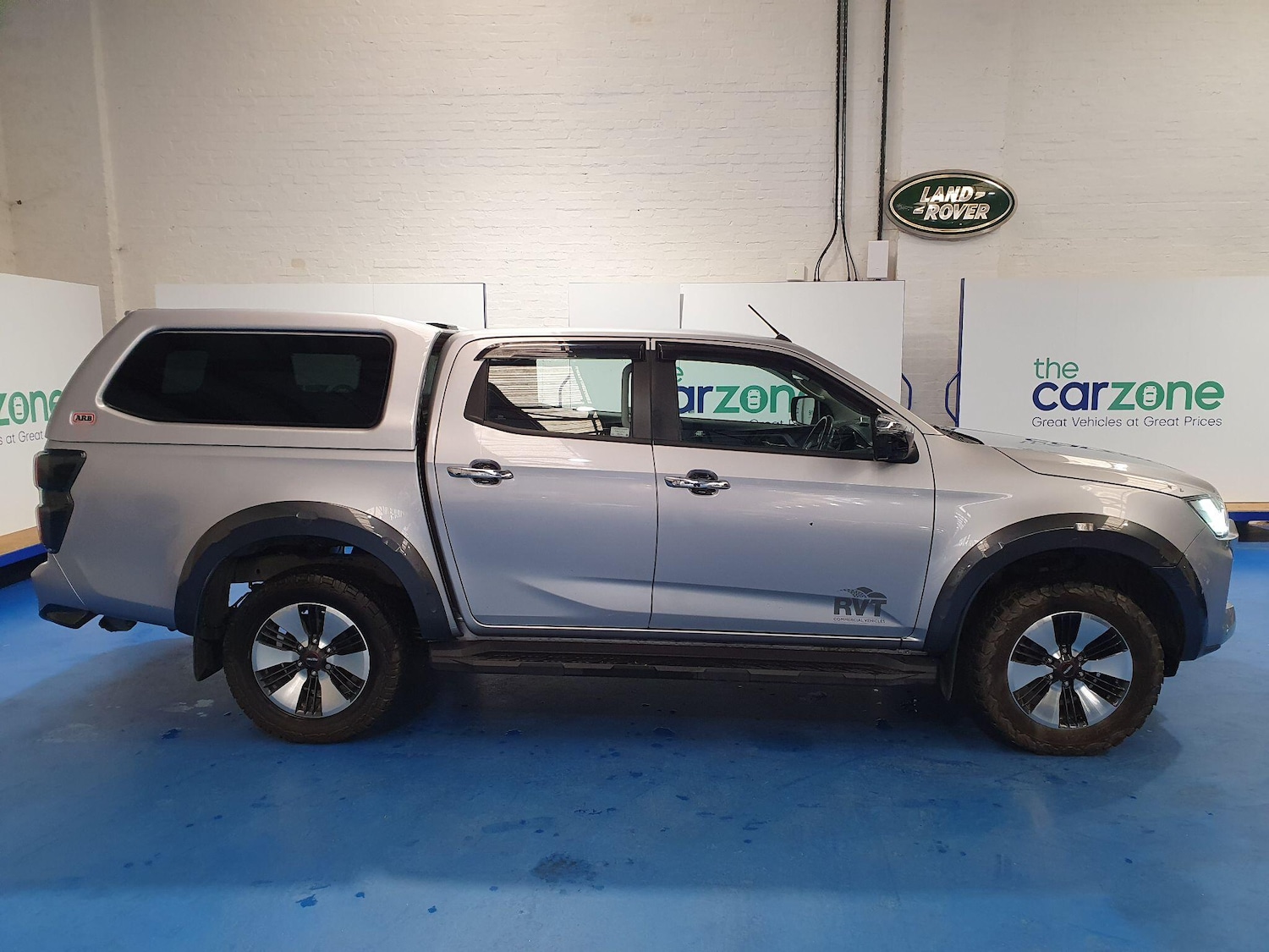 Used Isuzu D-Max 2023 for sale - 77624932: Photo 2