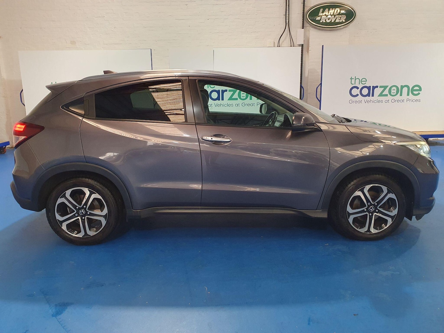 Used Honda HR-V 2015 for sale - 76458083: Photo 2