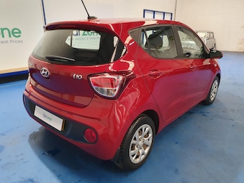 Used Hyundai i10 2018 for sale - 79349312: Photo
