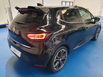 Used Renault Clio 2017 for sale - 76327135: Photo
