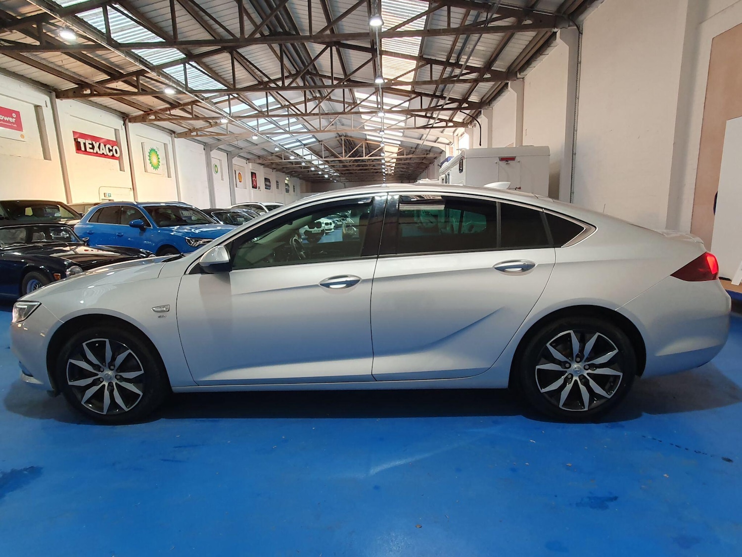 Used Vauxhall Insignia 2017 for sale - 76727209: Photo 6