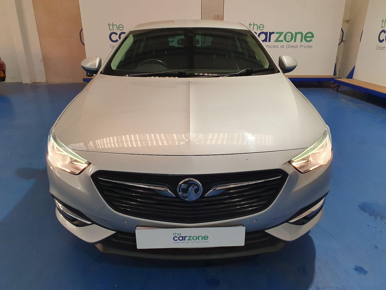 Used Vauxhall Insignia 2017 for sale - 76727209: Photo 8