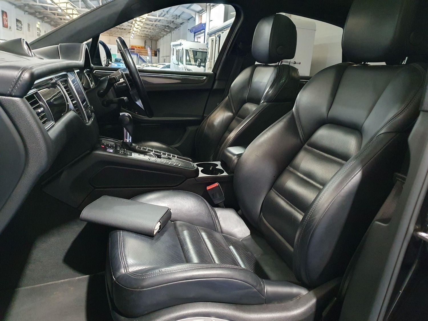 Used Porsche Macan 2017 for sale - 78033641: Photo 20