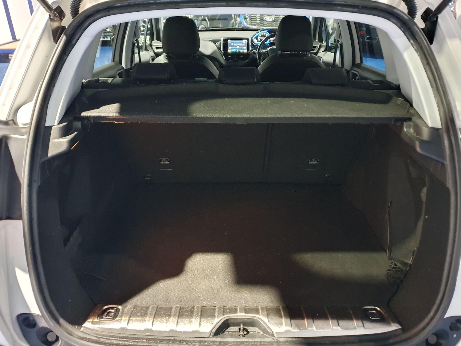 Used Peugeot 2008 2017 for sale - 76550713: Photo 6