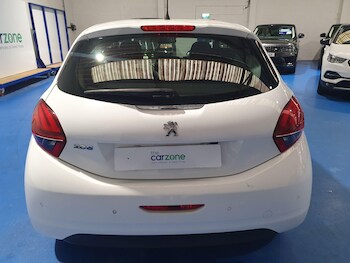 Used Peugeot 208 2015 for sale - 77768266: Photo