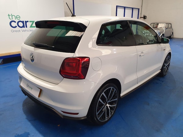 Used Volkswagen Polo 2015 for sale - 76215287: Photo 3