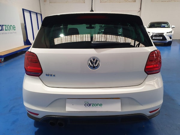 Used Volkswagen Polo 2015 for sale - 76215287: Photo 4